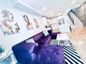 3BDR Penthouse with Rooftop TV Monument View and Parking